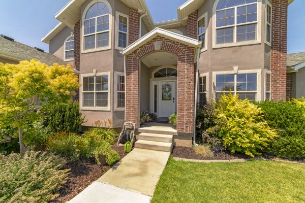 Cost of Transom Window Replacement in Saint Cloud